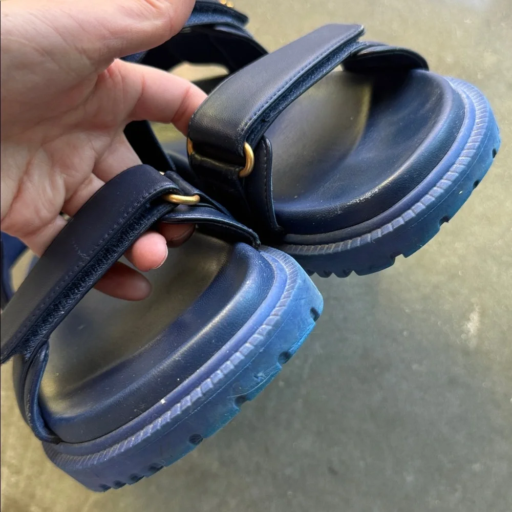 Dior Dioract Sandal - Picture 9 of 12